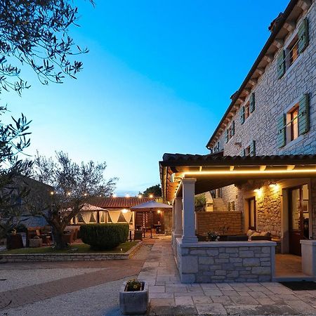 B & B Casa Rustica Dva Baladura Rooms Kanfanar Bagian luar foto